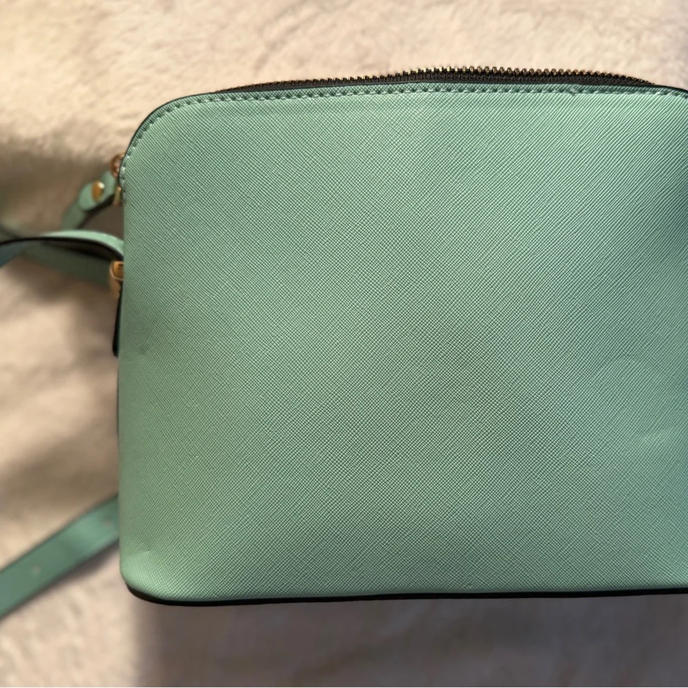 Kate Spade Sage Textured Wallet - Picture 5 of 9